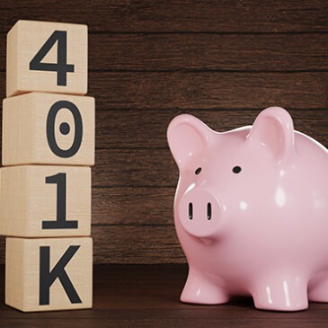 piggy bank with blogs that say 401K